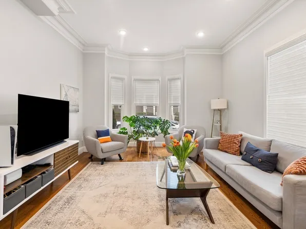 75 Walnut St #1, Somerville, MA 02143