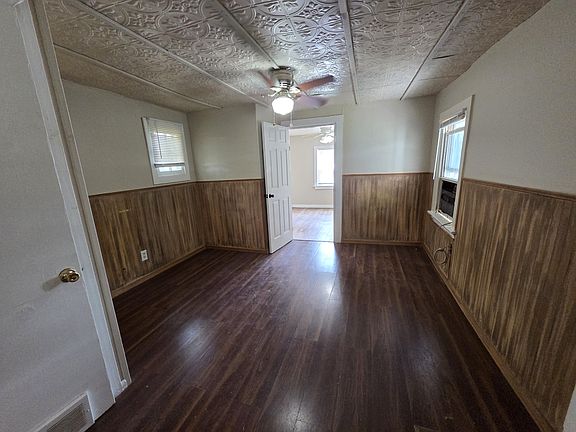 4th image of 8615 Ardelia Ave