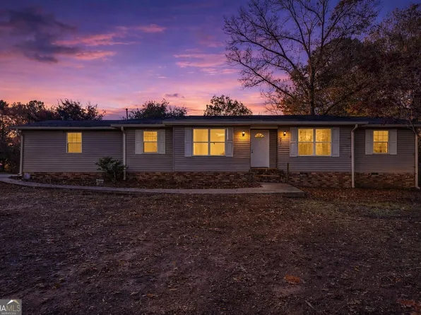 6431 Courtney Dr, Winston, GA 30187