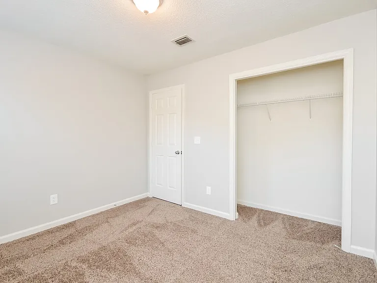 900 Lauren Kay Ct — Photo 15