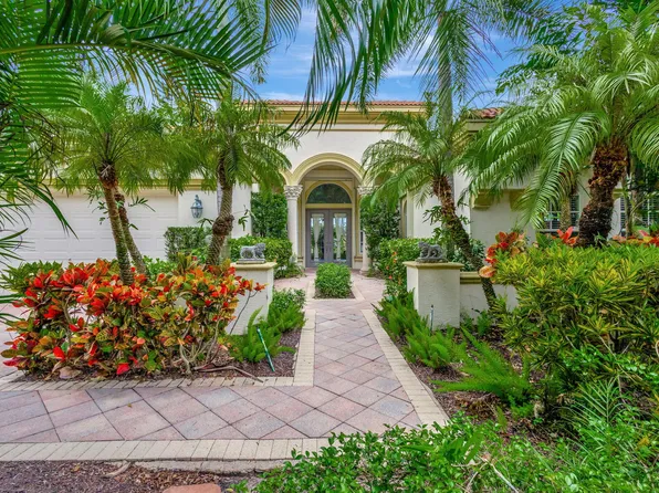 8877 Via Grande E, Wellington, FL 33411