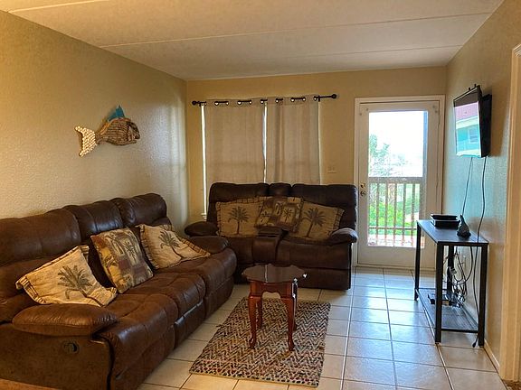 5th image of 108 E Coronado Dr #303
