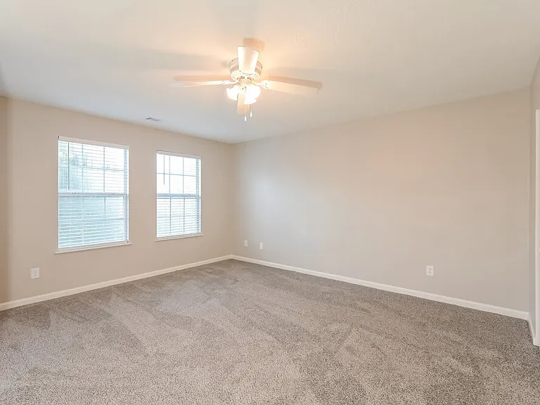 2115 Palatine Pl — Photo 13