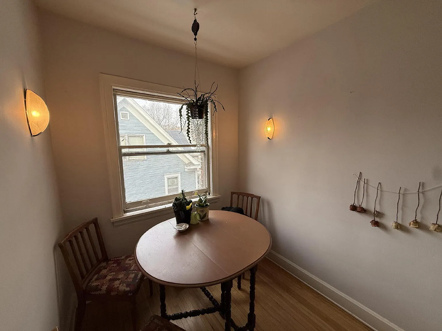 1 bed, 1.0 bath, 650 sqft, $1,097 — Photo 3