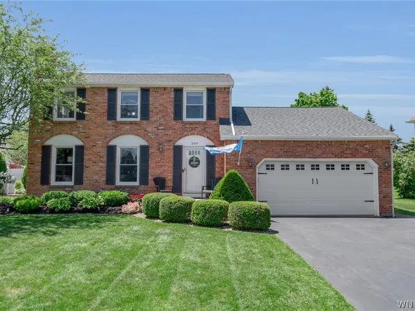 209 McNair Rd, Williamsville, NY 14221