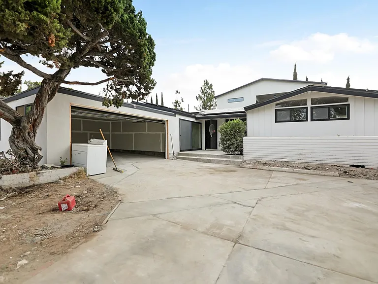 5311 Hewlett Dr — Photo 37