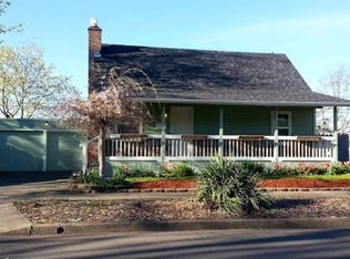 1086 F St, Springfield, OR 97477