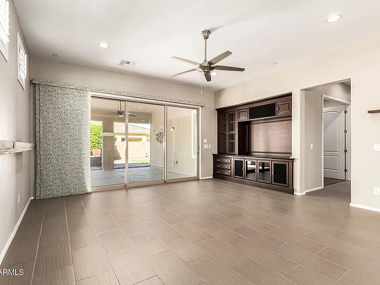 21004 E Sunset Dr — Photo 10