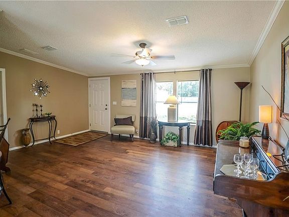 5th image of 6209 Angus Valley Dr