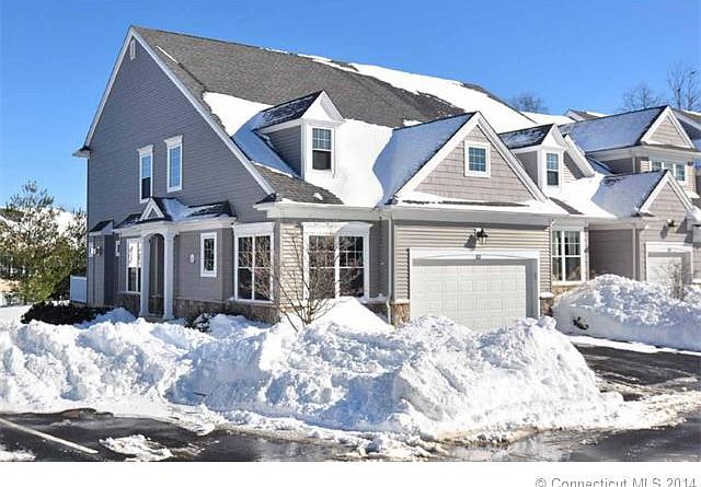 Exterior end unit with 2 ca...