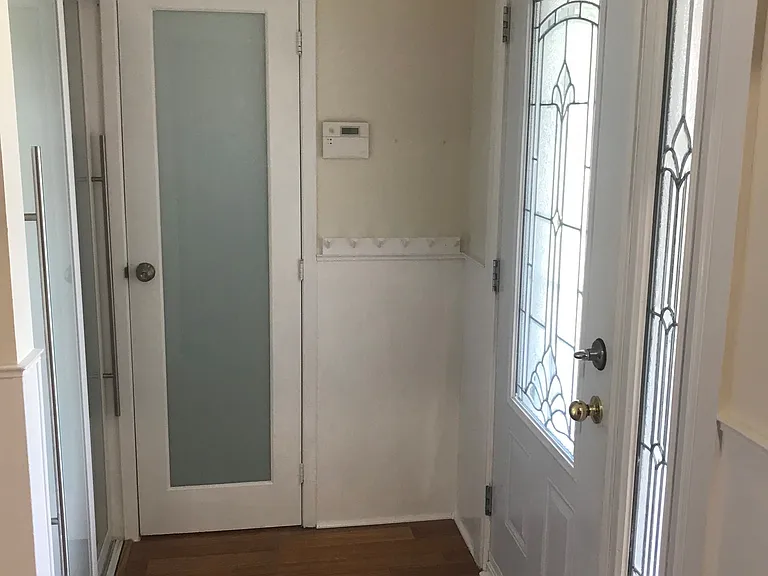1580 Lancaster Dr #28 — Photo 2