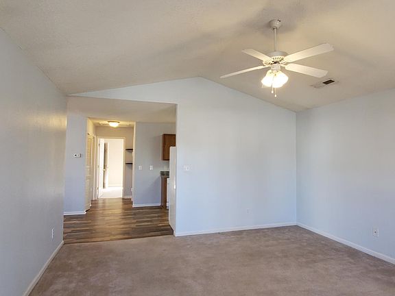 2nd image of 2488 Stratford Crossing Dr