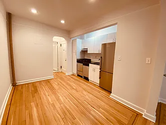 Rented by Metropolis Real Estate of Manhattan