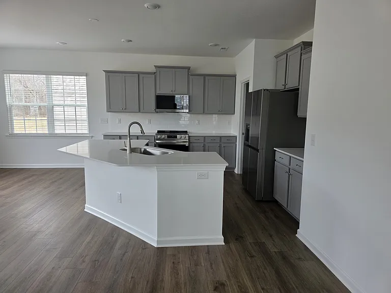 5242 Amaryllis Way — Photo 9