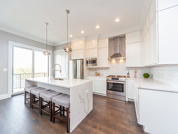 3rd image of 4802 N Bell Ave #505