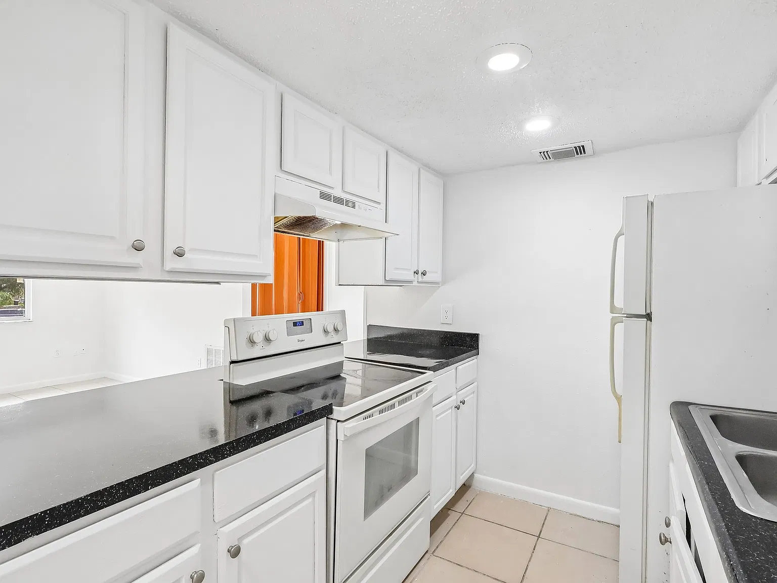 Blossom Terrace Apartments — Photo 3