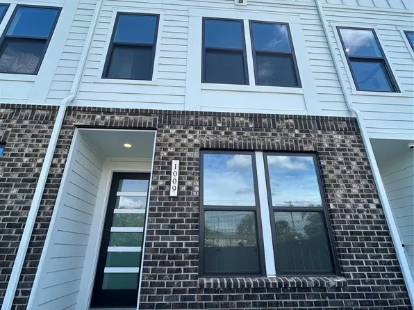 1009 Revival Row, Charlotte, NC 28208