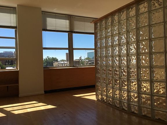 5th image of 655 W Irving Park Rd APT 305