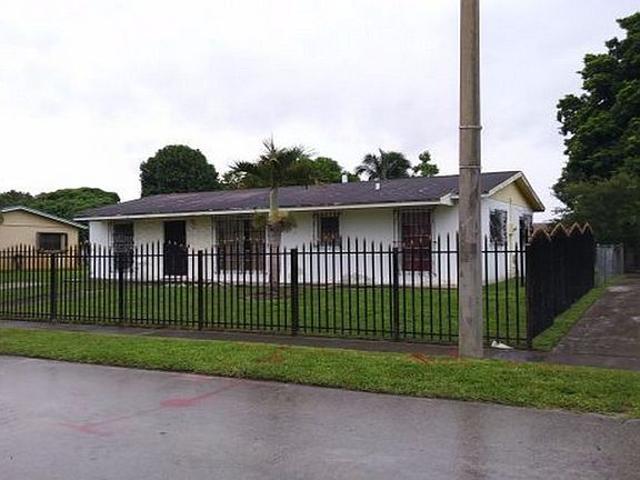 3rd image of 3725 NW 203rd St