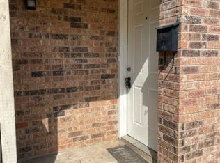 3211 Eastridge Dr, Haltom City, TX 76117