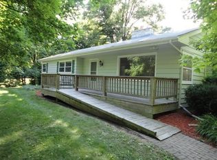 475 Green Bay Rd, Cedarburg, WI 53012