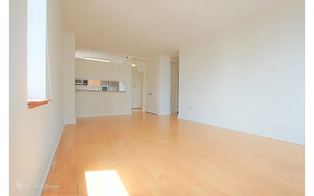 Rented by Douglas Elliman | media 21