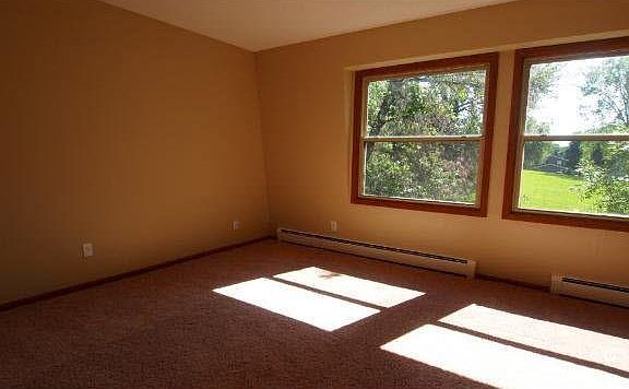 4th image of 1482 21st Avenue NW