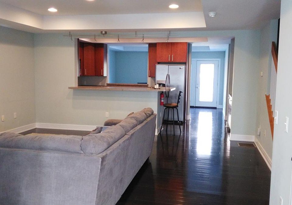 1st image of 680C Oakwood Ave