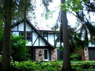 537 Wing Ln, St Charles, IL 60174