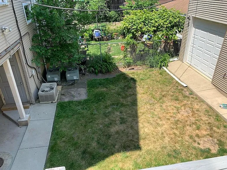 1328 W Barry Ave #1 — Photo 8