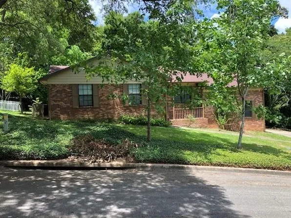 3744 Longchamp Cir, Tallahassee, FL 32309