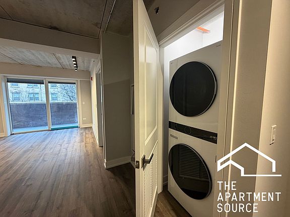 5th image of 954 W Carmen Ave #952-302