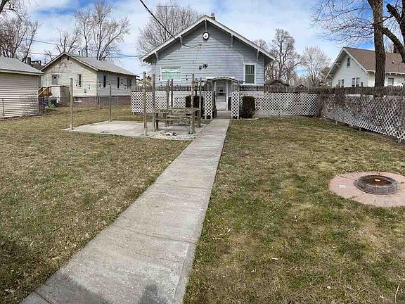 4th image of 609 E 8th St