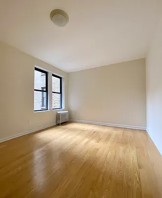 Rented by Oxford Property Group | media 5