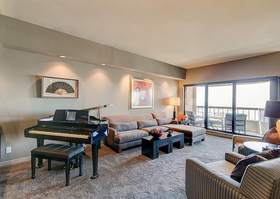 1st image of 3030 McKinney Ave APT 2104
