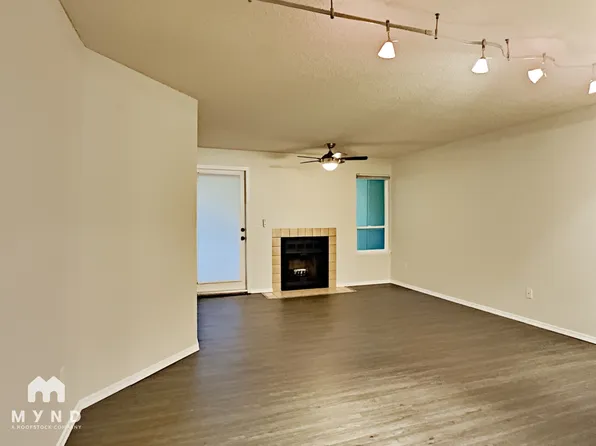 13717 Linden Ave N APT 221, Seattle, WA 98133