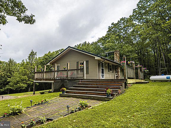 3rd image of 230 Rocky Mountain Dr