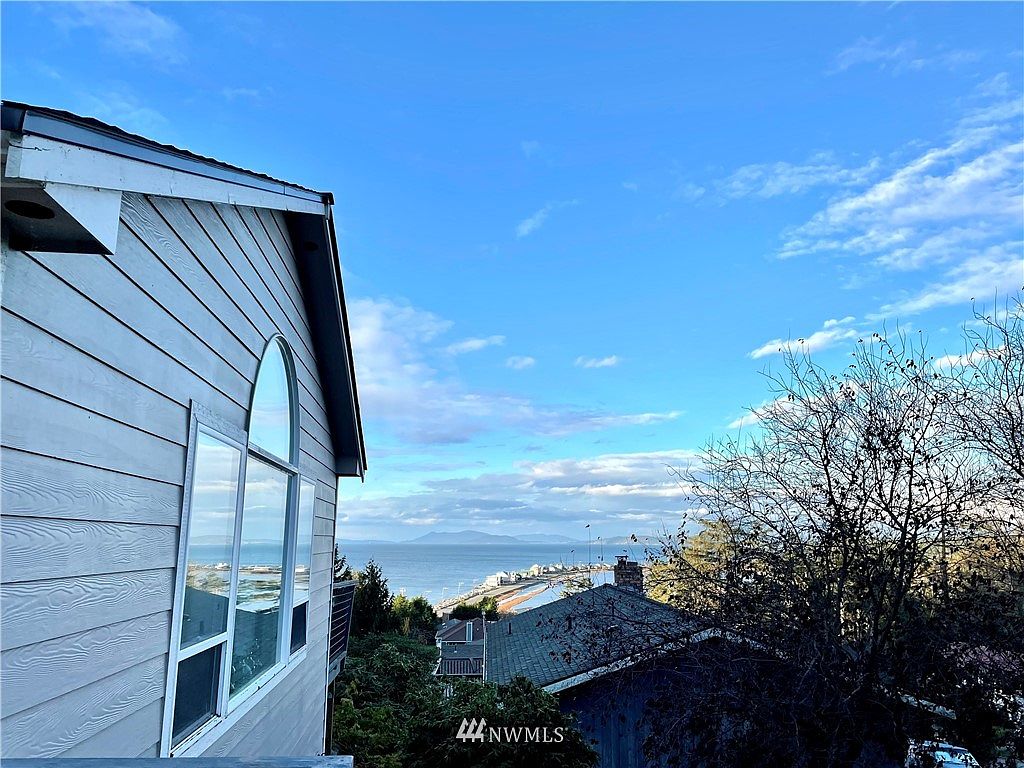 Oak Harbor, WA 98277