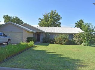 2113 Castle Ct, Clovis, NM 88101