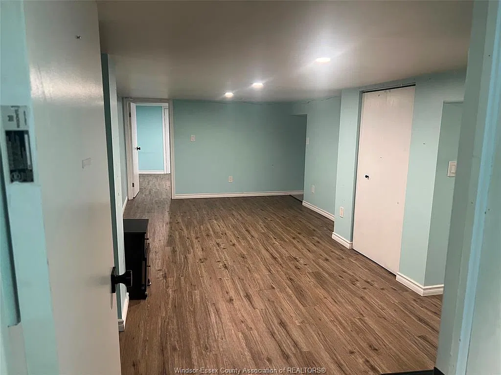 2 bed, $1,200 — Photo 2