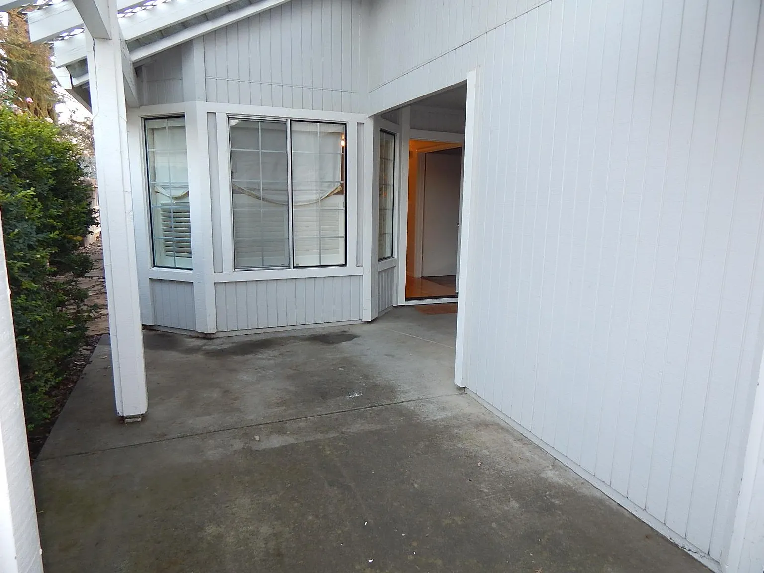 3 bed, 1197 sqft, $2,650 — Photo 2