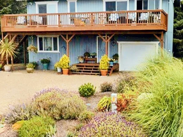 33612 J Place, Ocean Park, WA 98640