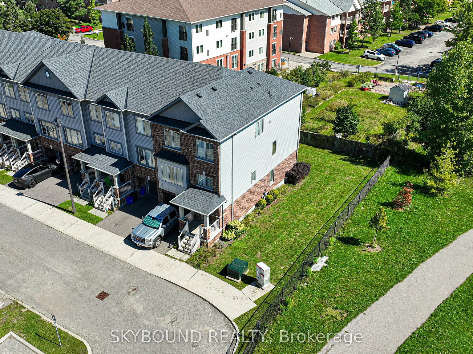 3 bed, $2,650 — Photo 1