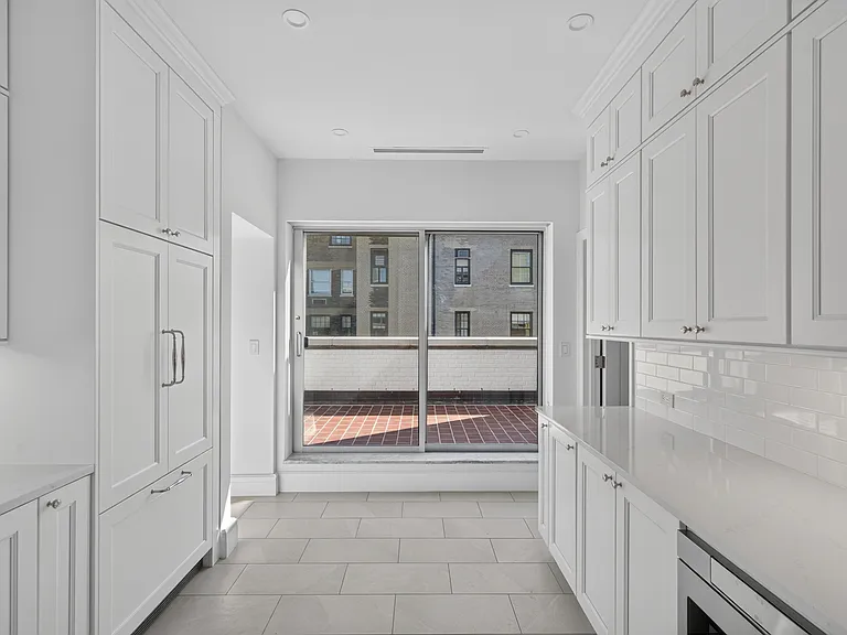 544 E 86th St #PHE — Photo 23