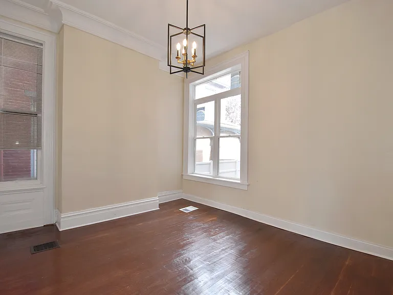 1005-1 Sheffield St — Photo 15