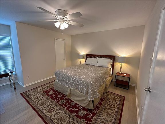 3rd image of 2725 Hood St APT 104