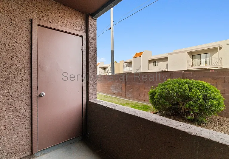 16602 N 25th St #109 — Photo 14