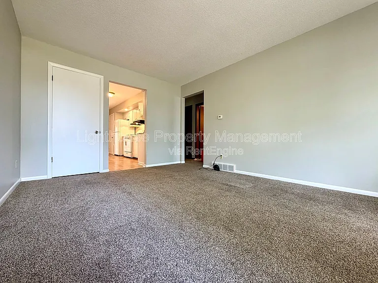 1054 Royal Oak St SW — Photo 12