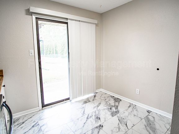 4th image of 4800 Cannon Ridge Dr APT A