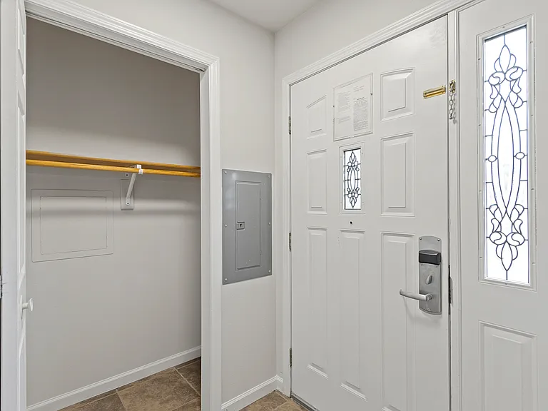 874 Xanadu Rd — Photo 2